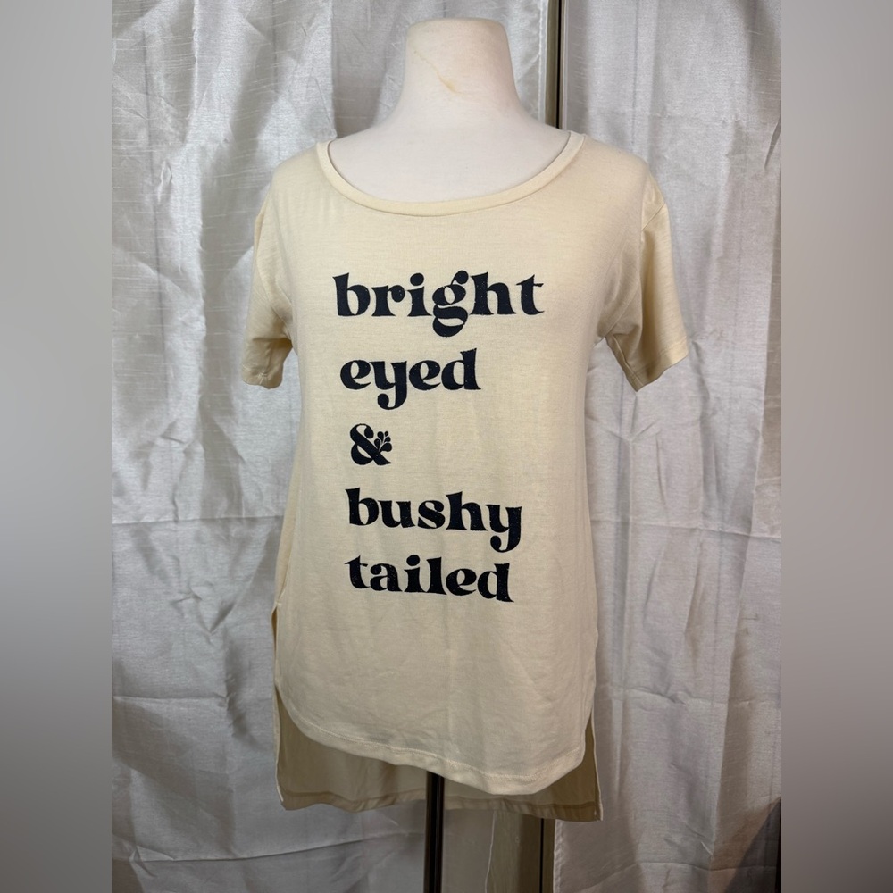 Joyfolie Cream Graphic Short Sleeve Tee